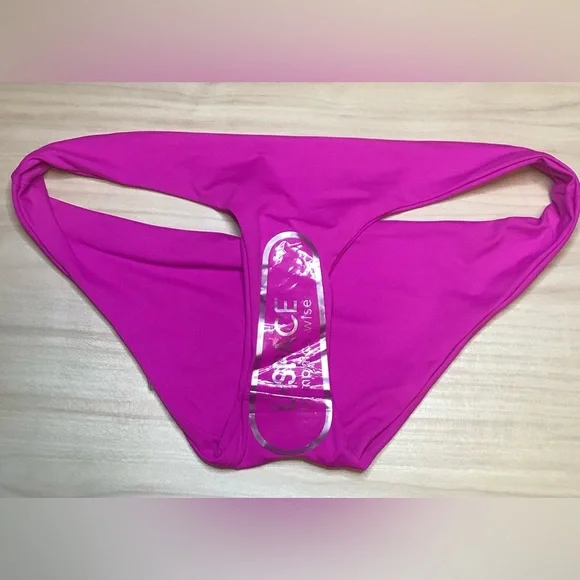 L*SPACE NWT SANDY BOTTOMS BRIGHT FUSCHIA (S) - Picture 12 of 12